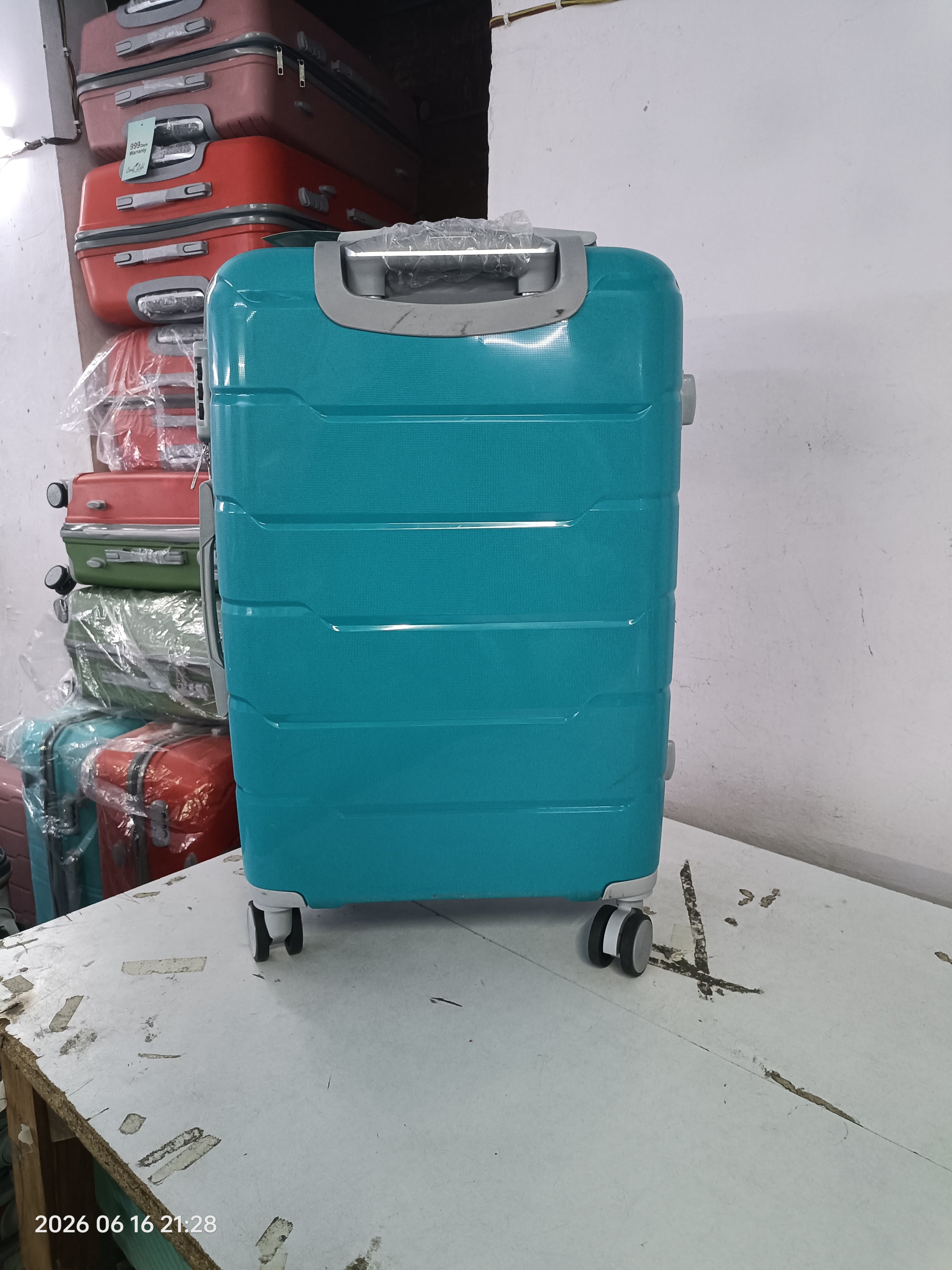 M7 Red Hard Shell Trolley Bag | PP Travel Suitcase detail 3