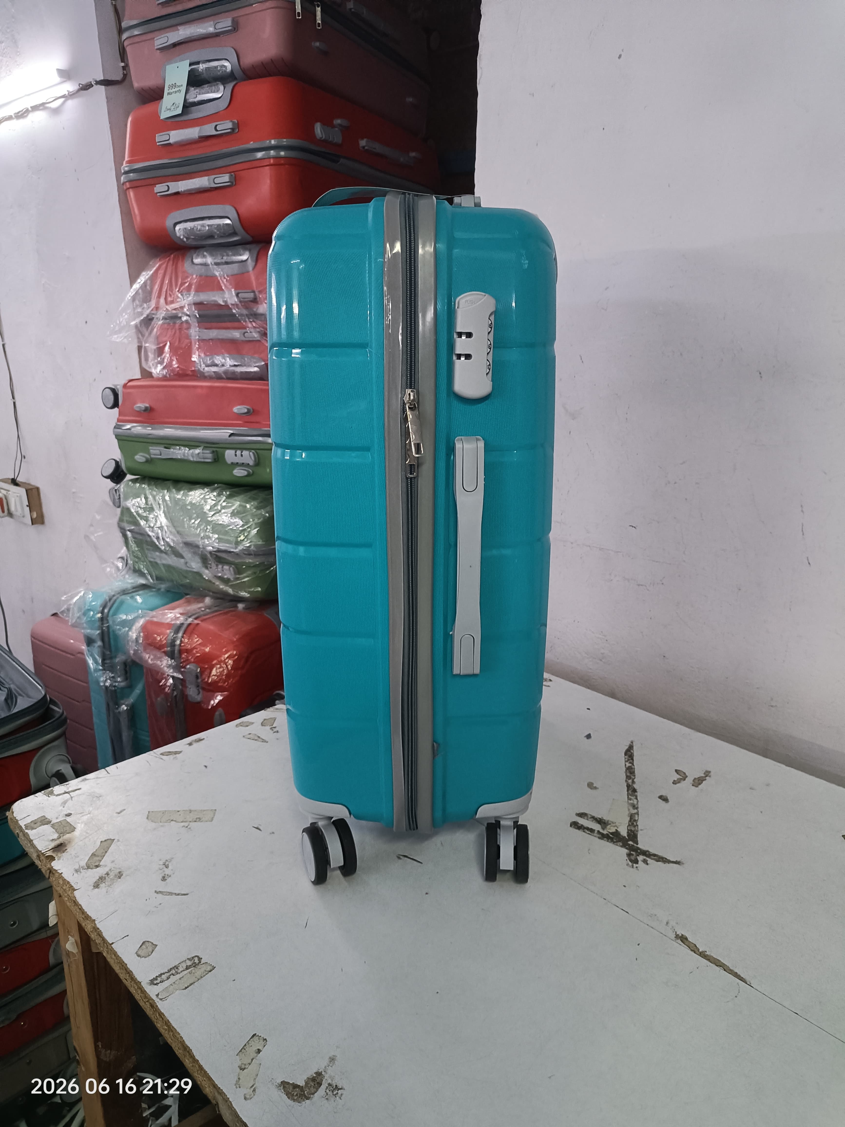 M7 Red Hard Shell Trolley Bag | PP Travel Suitcase detail 4