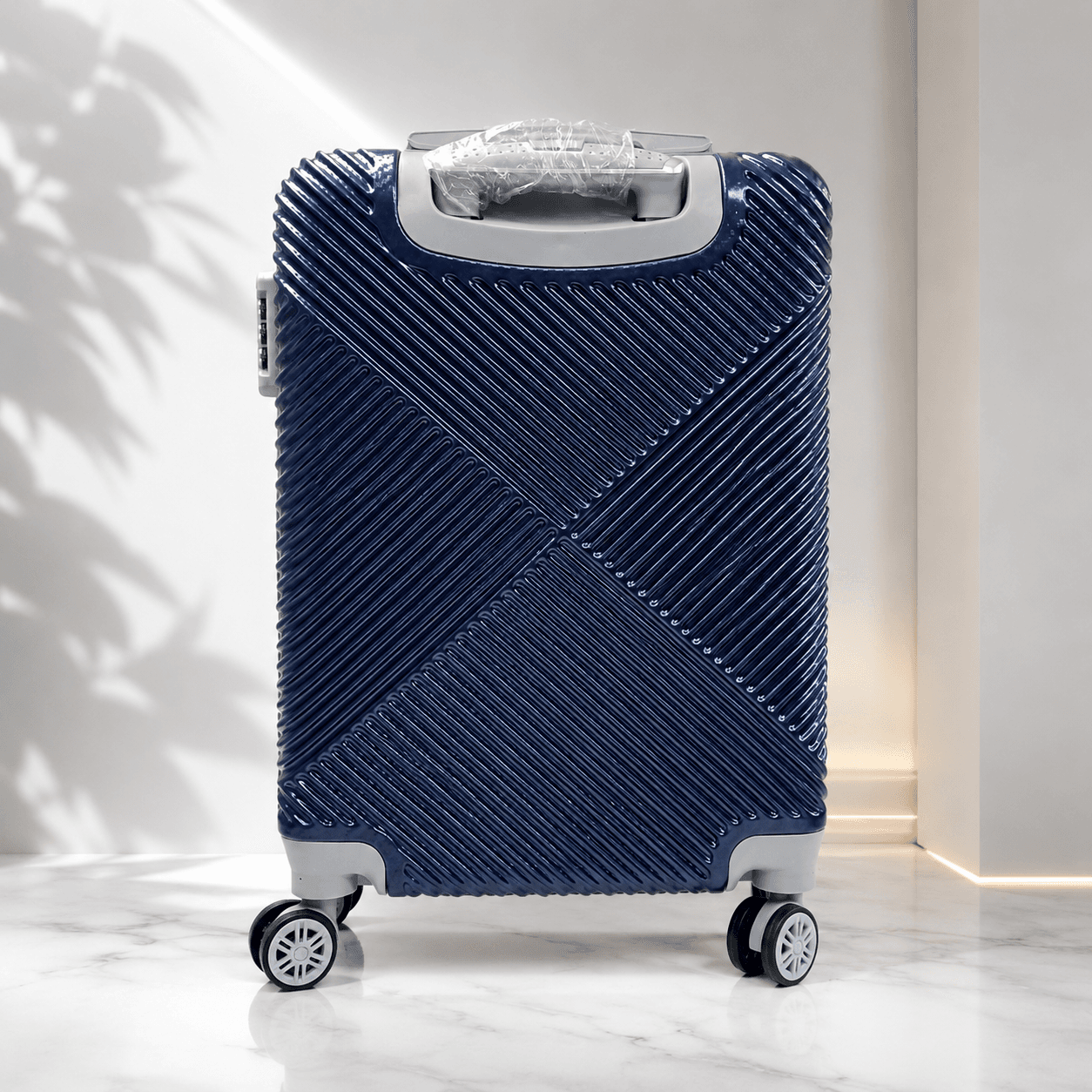 Long Life Cross-Line Premium Hard Shell Trolley detail 4